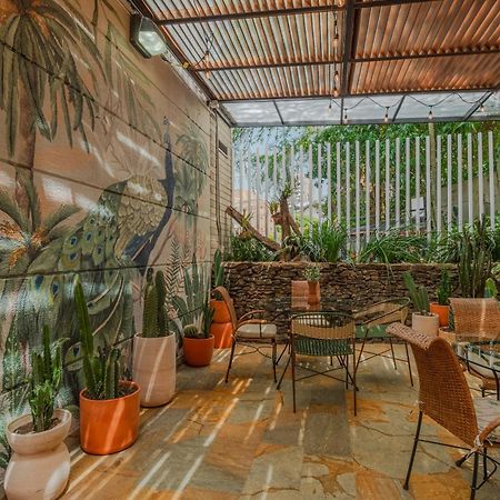 Apartamentos Poblado Alejandria By Housy Host Medellin Ngoại thất bức ảnh