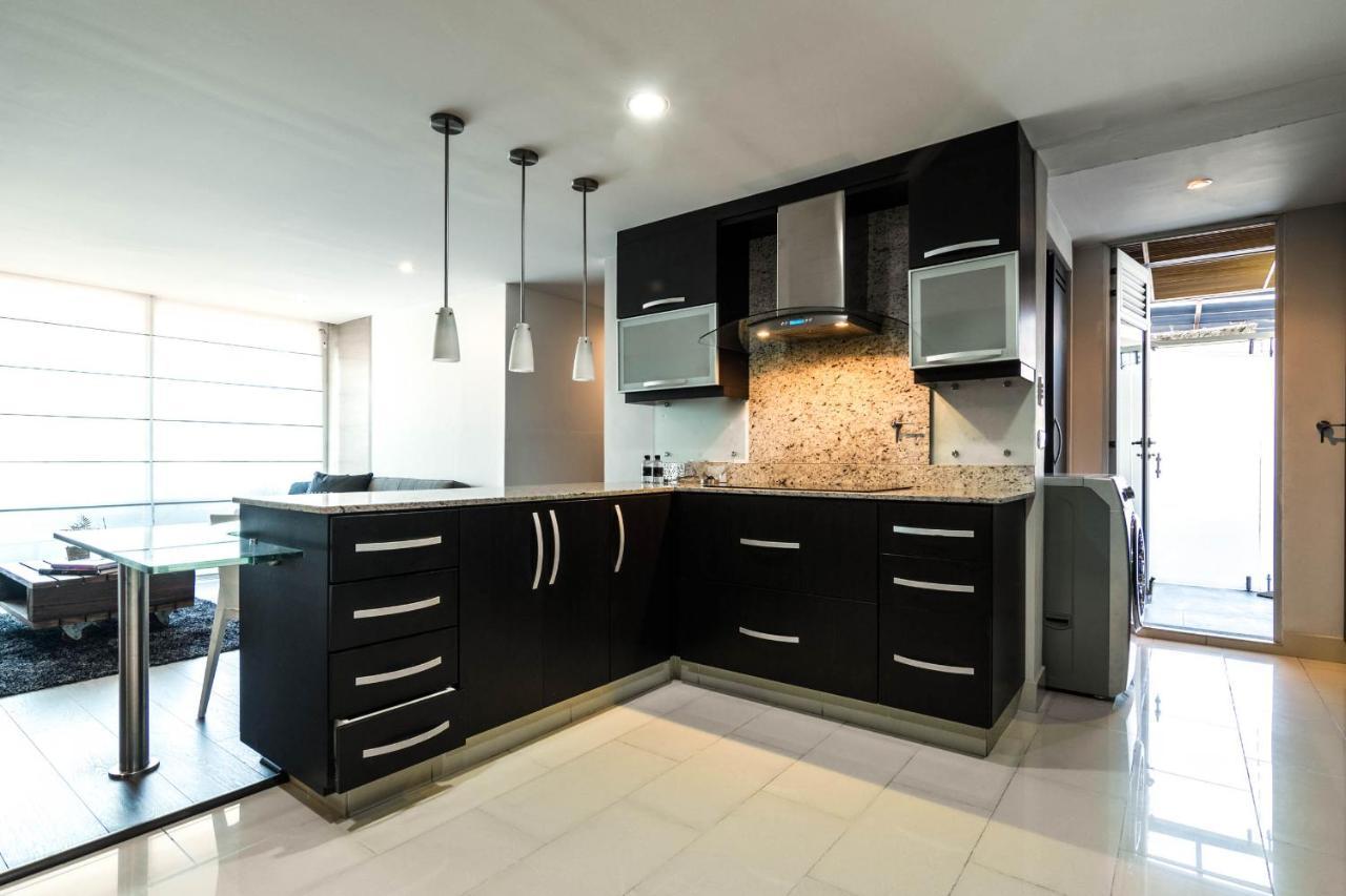 Apartamentos Poblado Alejandria By Housy Host Medellin Ngoại thất bức ảnh