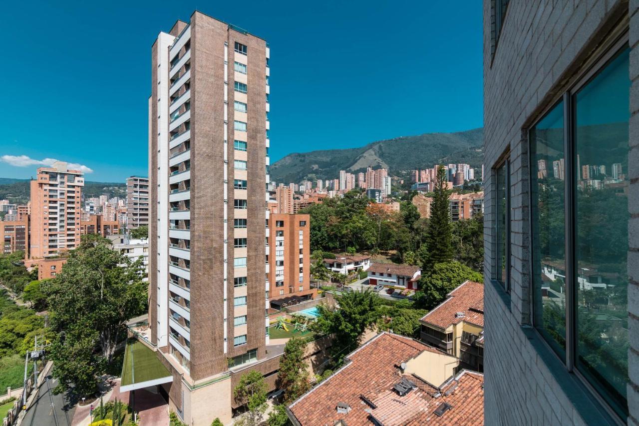 Apartamentos Poblado Alejandria By Housy Host Medellin Ngoại thất bức ảnh