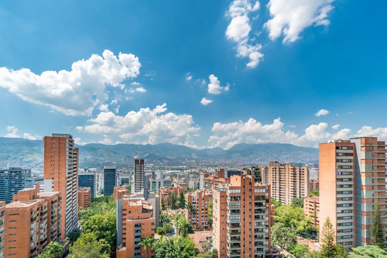 Apartamentos Poblado Alejandria By Housy Host Medellin Ngoại thất bức ảnh