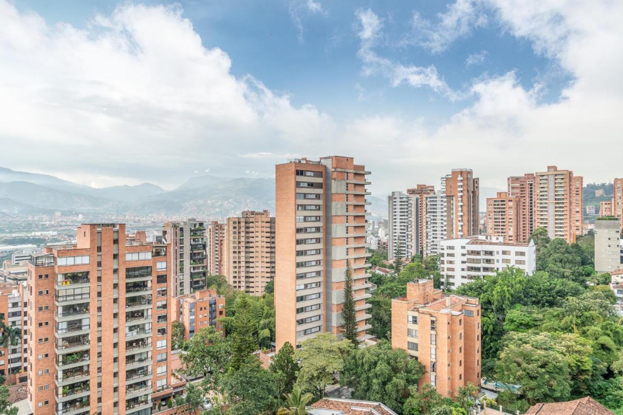 Apartamentos Poblado Alejandria By Housy Host Medellin Ngoại thất bức ảnh