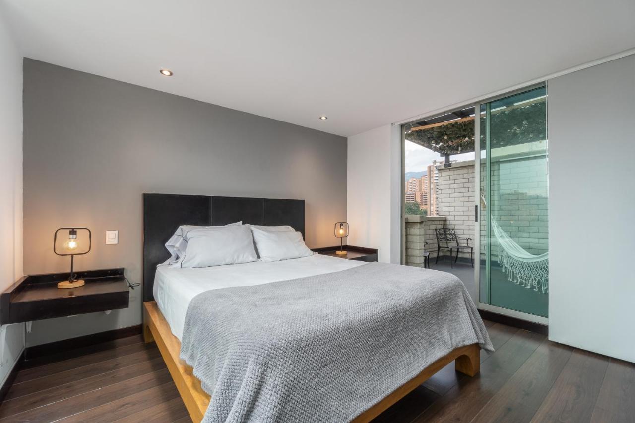 Apartamentos Poblado Alejandria By Housy Host Medellin Ngoại thất bức ảnh