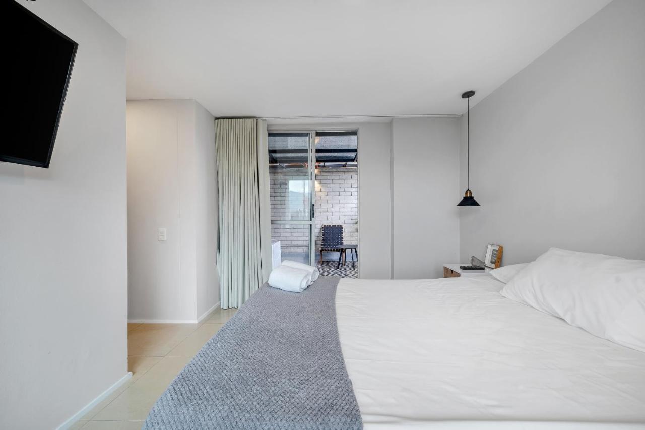 Apartamentos Poblado Alejandria By Housy Host Medellin Ngoại thất bức ảnh