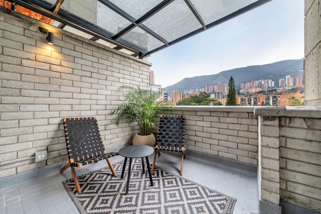 Apartamentos Poblado Alejandria By Housy Host Medellin Ngoại thất bức ảnh