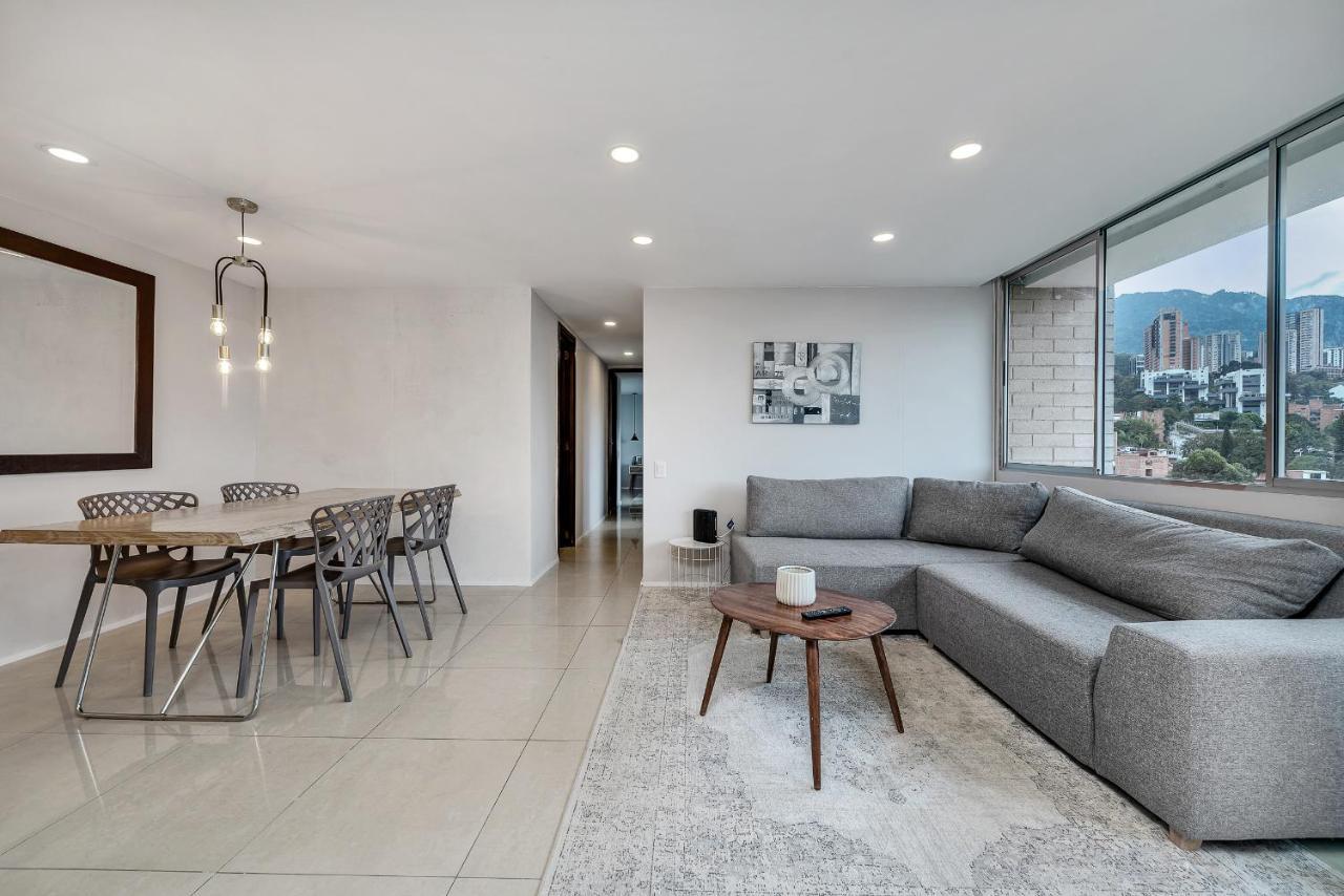 Apartamentos Poblado Alejandria By Housy Host Medellin Ngoại thất bức ảnh