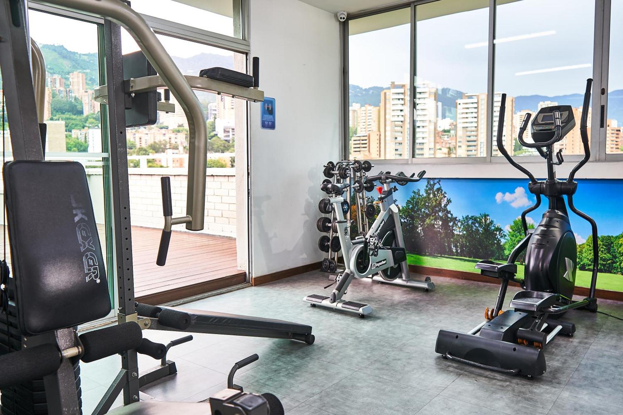 Apartamentos Poblado Alejandria By Housy Host Medellin Ngoại thất bức ảnh